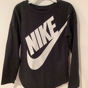 Nike long sleeves girls black & white with Nike decal size 6